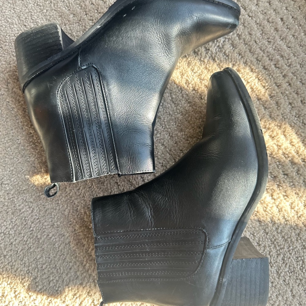 Blondo Booties size 6.5